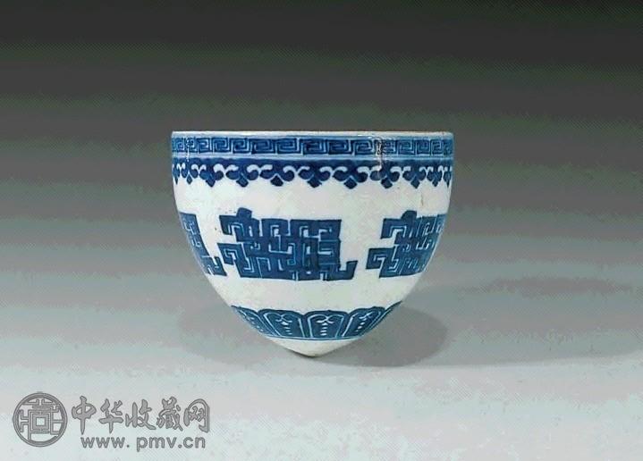 清乾隆 青花鸡心夔龙小缸