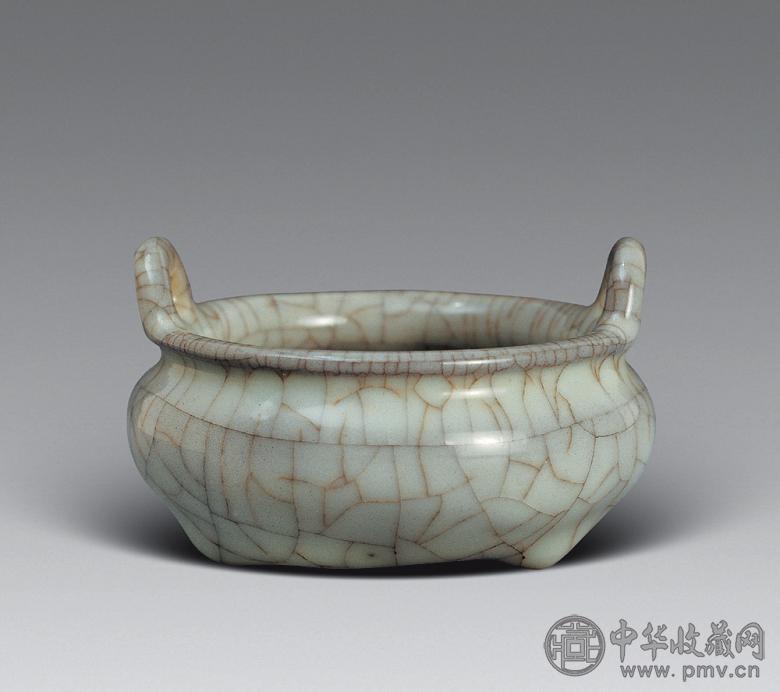 清中期 仿官釉三足炉