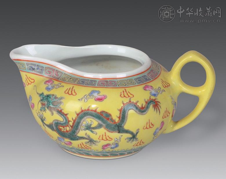 清末 黄地粉彩龙纹茶具