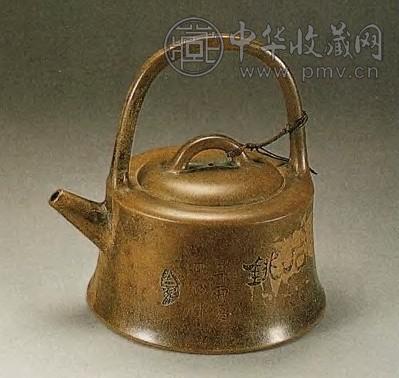 清 宜兴刻字提梁壶