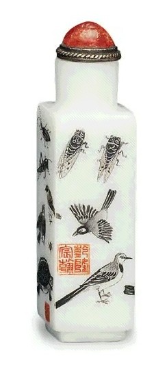 清 白料画鸟虫纹方形烟壶