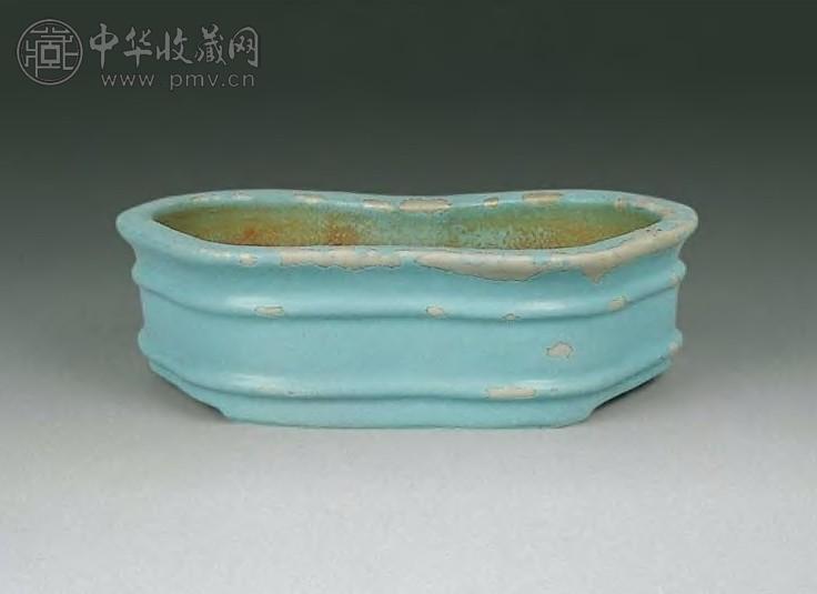 清乾隆 青釉加松石绿釉水仙盆