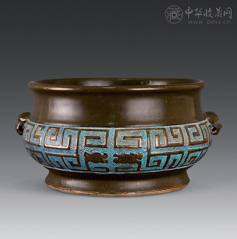 清乾隆 古铜釉凸花描金夔龙纹双耳炉 清乾隆 古铜釉凸花描金夔龙纹双耳炉