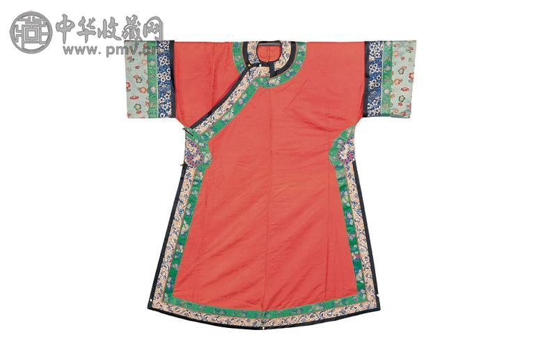 清晚期 红地织绣团龙毛衣