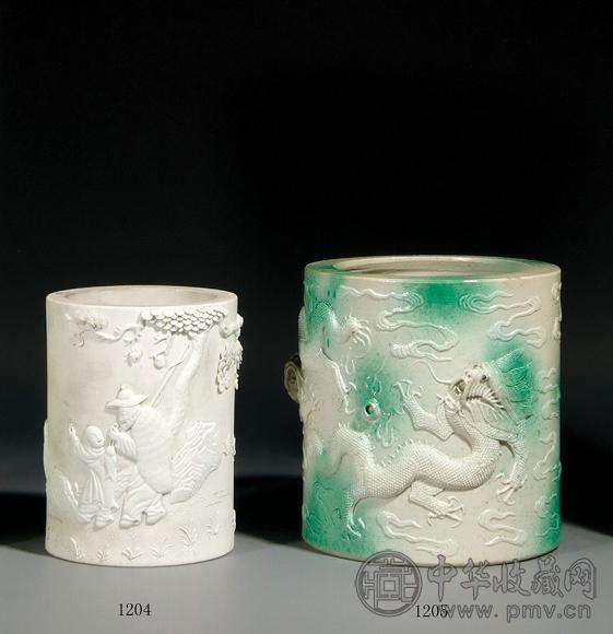 清晚期 素白间绿釉龙纹笔筒