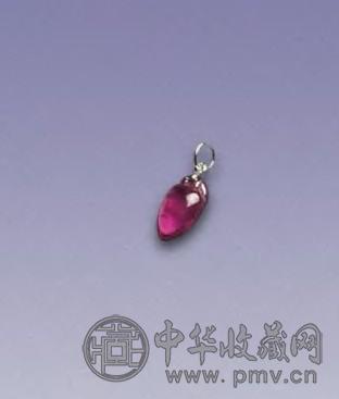 18K白金镶碧玺桃形吊坠
