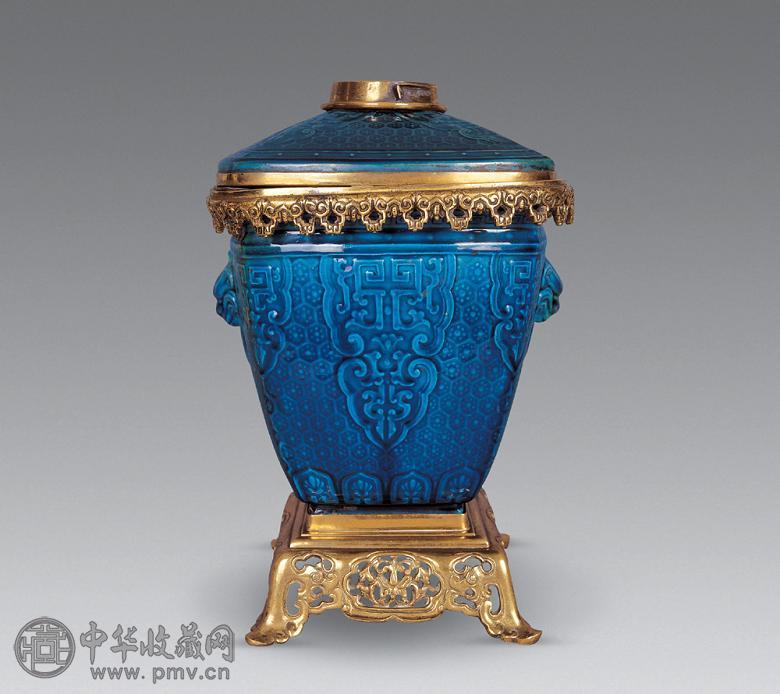 清 孔雀蓝带盖印花炉