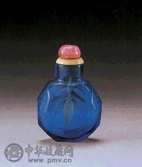 清十七/十八世纪 透明蓝料鼻烟壶