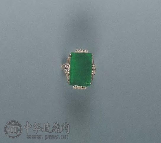 白金钻石镶翡翠戒指