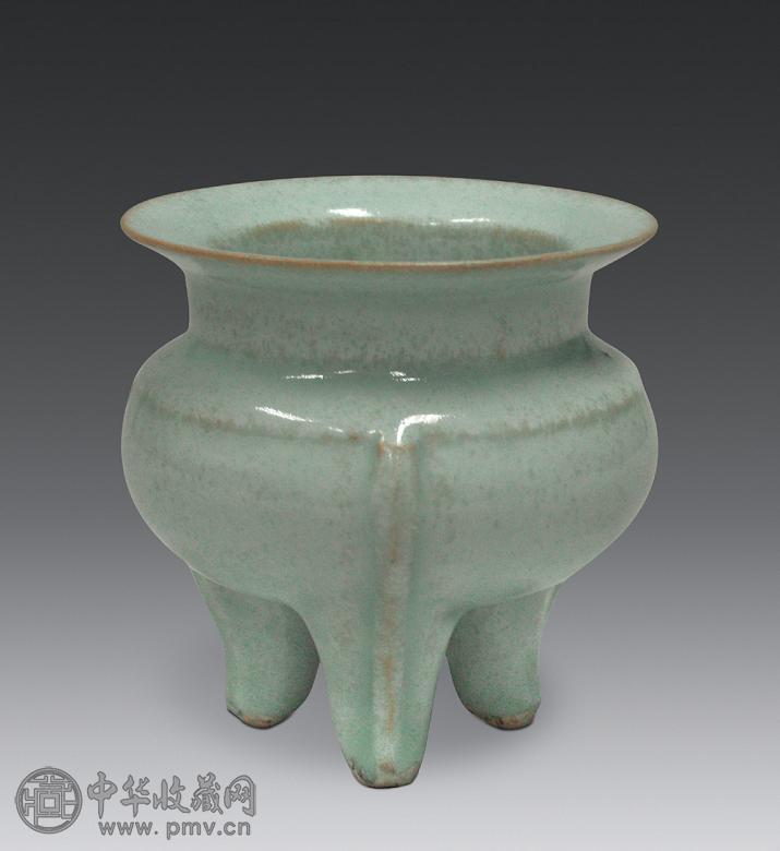 南宋 官窑影青三足炉