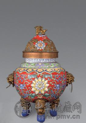 画珐琅兽首耳三足炉 画珐琅兽首耳三足炉