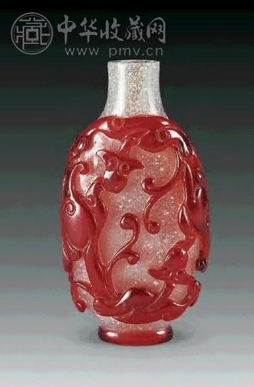 清中期 套红料螭龙鼻烟壶