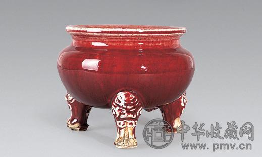 红釉三足大炉