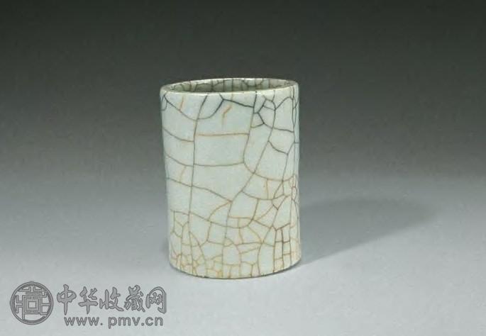 清道光 哥釉笔筒