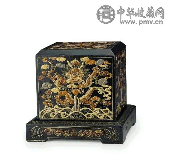 清 大漆彩绘龙纹印盒