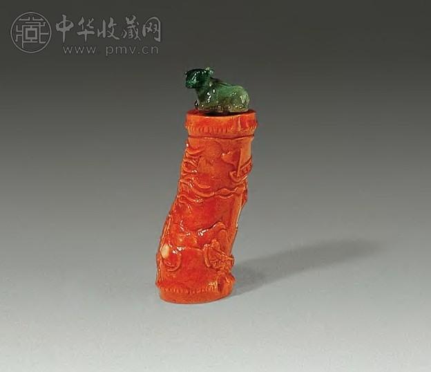 民国 珊瑚雕风雨牧归鼻烟壶