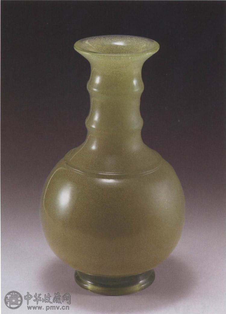 清乾隆 绿料弦纹瓶