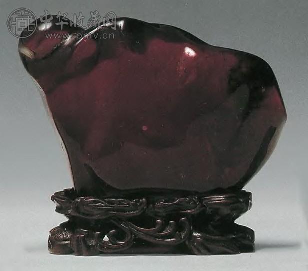 明 琥珀随形山子