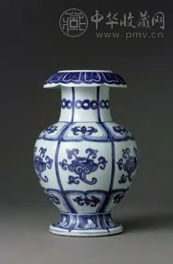 明宣德 青花花卉灵芝纹尊