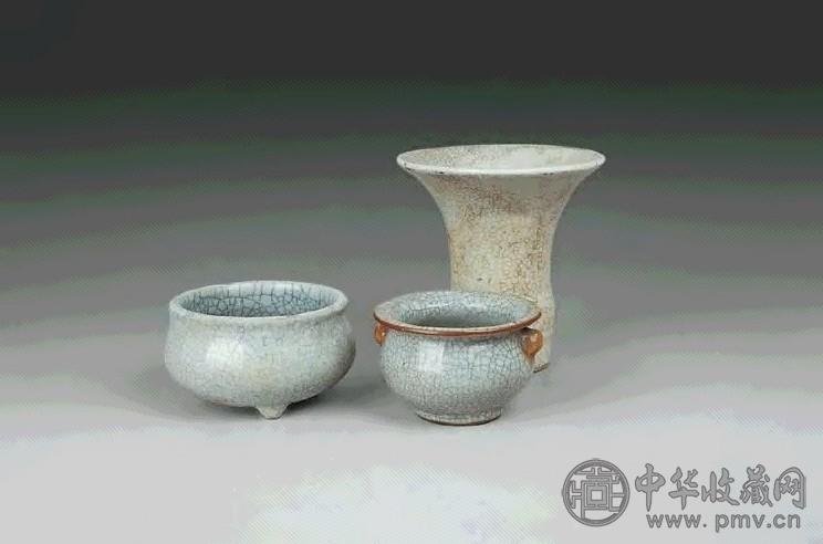 清中期 哥釉小炉、尊(3件)