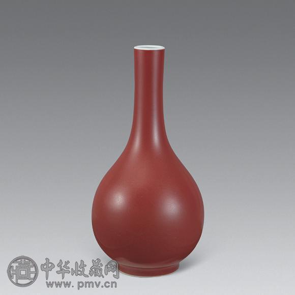 清乾隆 霁红釉锥把瓶