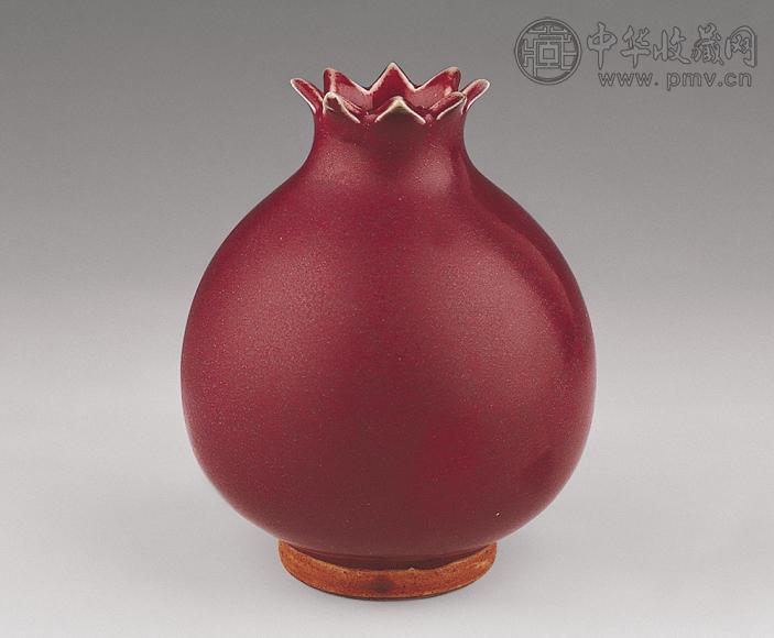清 钧釉石榴尊