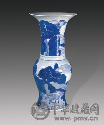 清 青花山水花觚