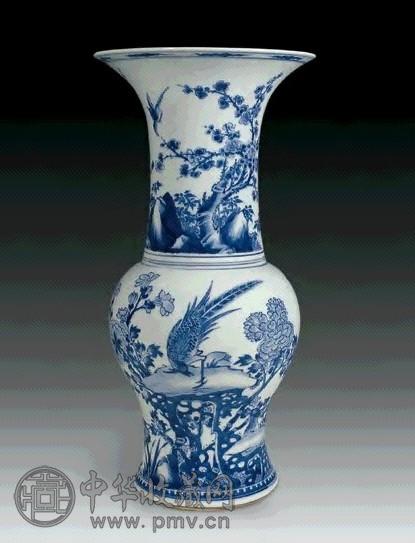 清康熙 青花花鸟纹凤尾尊