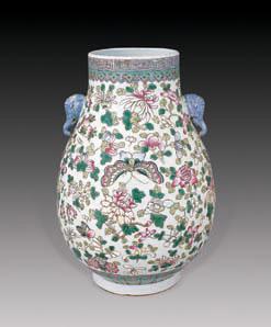 民国 粉彩花蝶象耳尊