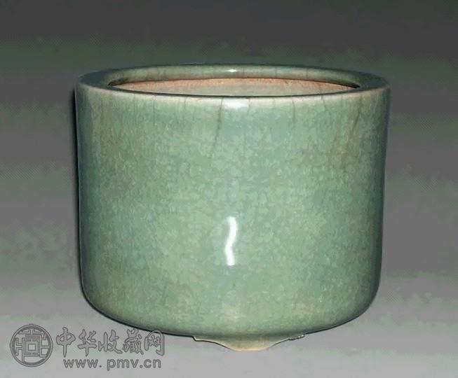 清 豆青釉三足炉