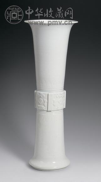 清中期 白釉花觚