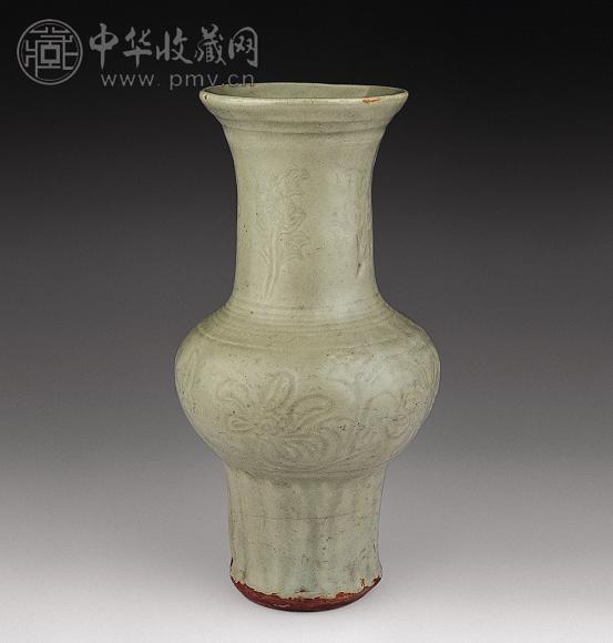 元 龙泉窑刻花觚