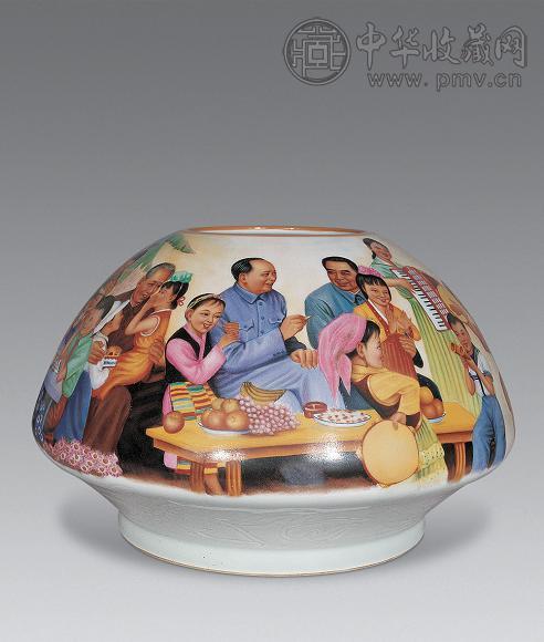 1982年 彩绘人物尊