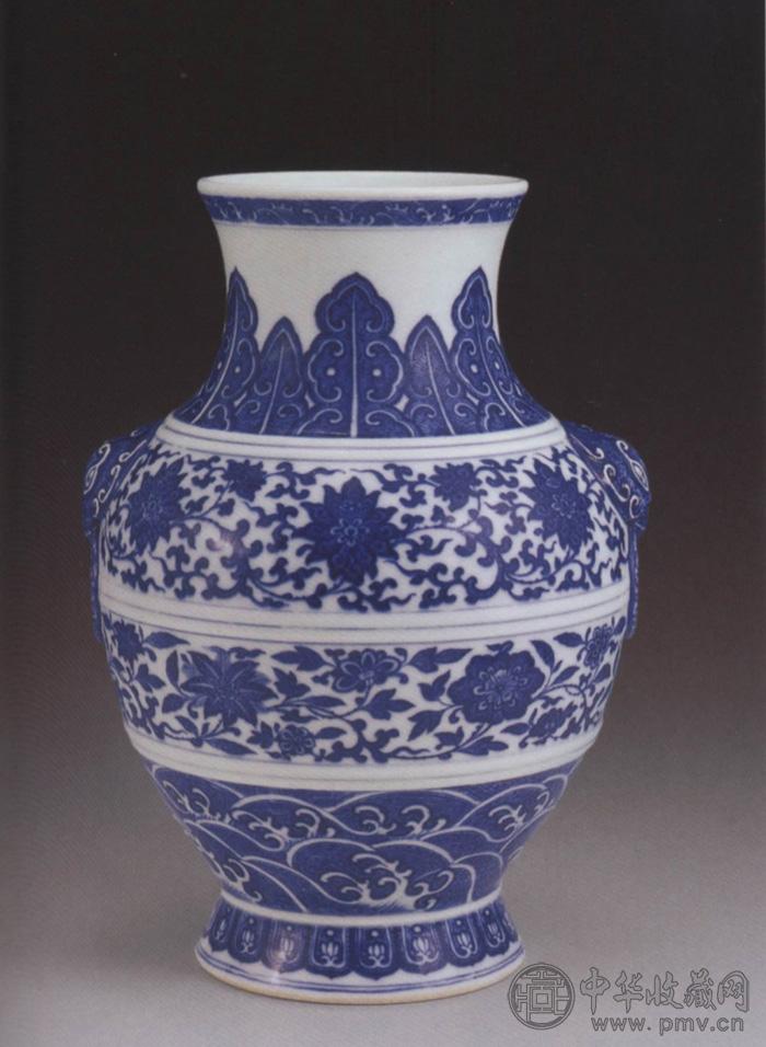 清道光 青花缠枝花卉灯笼尊 清道光 青花缠枝花卉灯笼尊