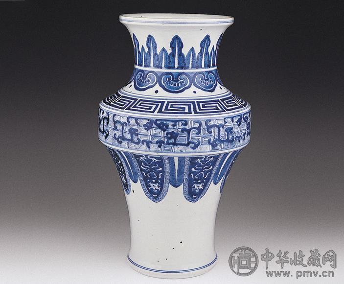 清 青花蝰龙纹尊