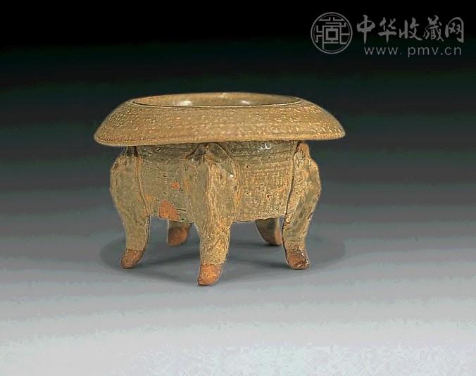 晋 青釉三足炉