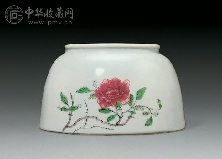 清康熙 釉里红加彩月季玫瑰纹马蹄尊