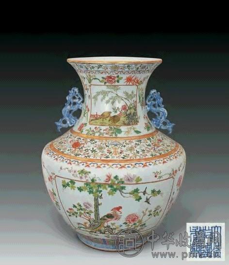 清光绪 淡青釉地粉彩百花争春描金开光龙耳尊