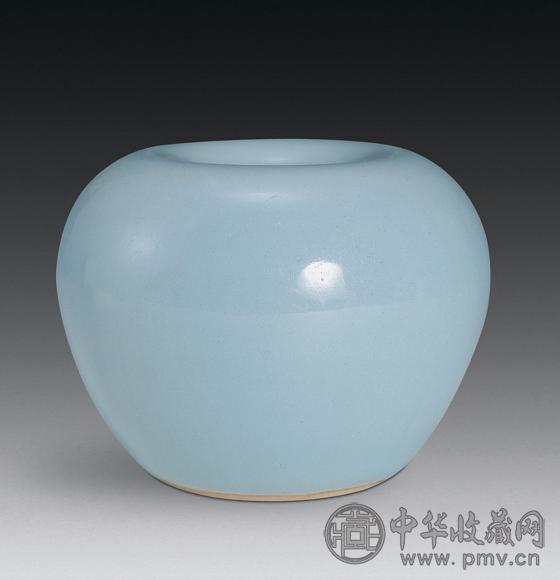 清乾隆 天青釉苹果尊