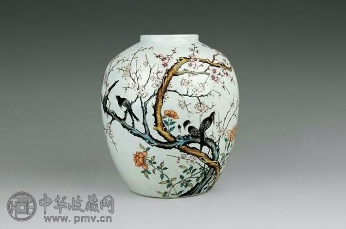 民国 粉彩喜鹊登梅罐