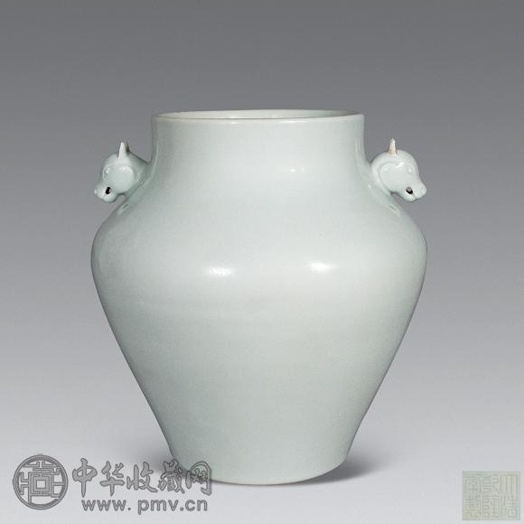 清乾隆 白釉兽耳尊
