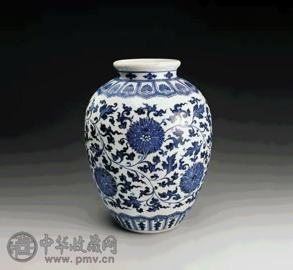 清康熙 青花缠枝花卉纹太白尊