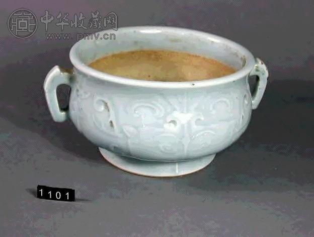 民国 天青釉暗刻夔龙炉