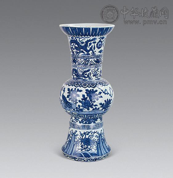 清 青花龙纹花觚