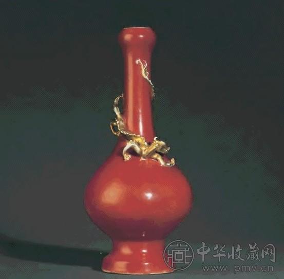 清雍正 珊瑚红釉描金蟠龙尊