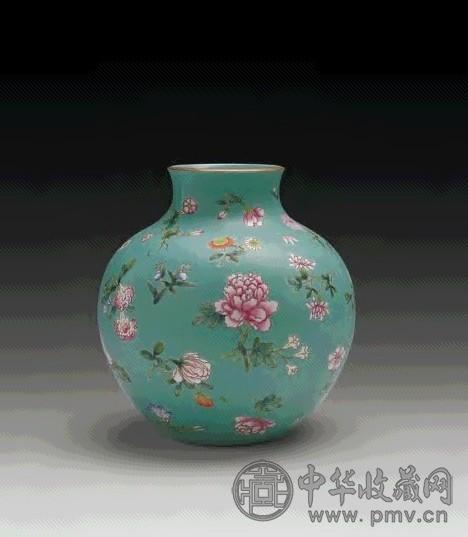 民国 松石地粉彩折枝花卉纹尊