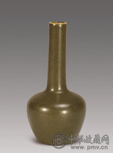 十九世纪 茶叶末釉摇铃尊