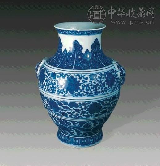 清 青花勾莲兽耳尊