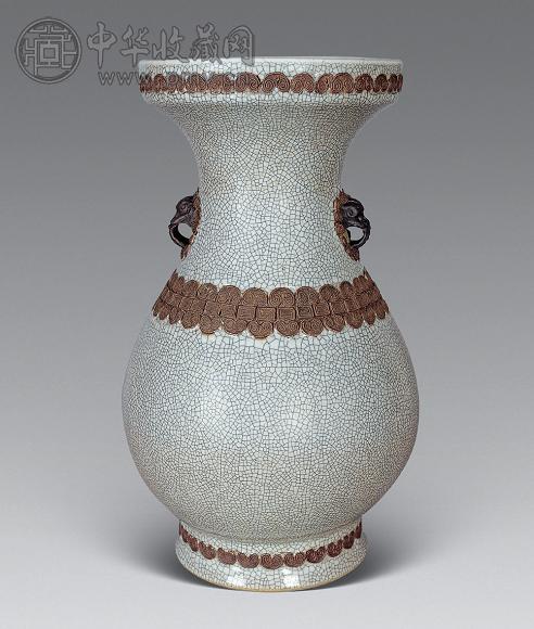 清乾隆 哥釉铁锈花洗口尊