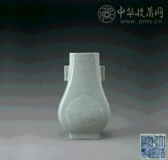 清乾隆 仿哥釉贯耳尊